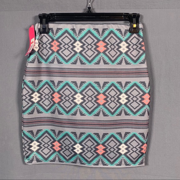 NWT Xhilaration Aztec Print Bodycon Mini Skirt -XS - Picture 1 of 10